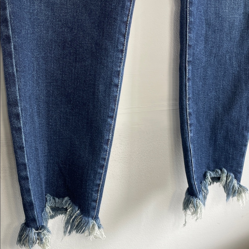 Judy Blue Dark Wash Distressed Skinny Jeans Size 18W - Picture 6 of 13
